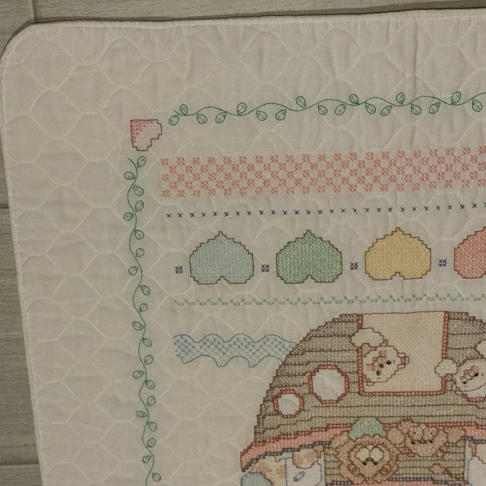VTG 1993 Bucilla Noahs Ark Cross Stitch Baby Crib Quilt 64003 Handmade 31x40